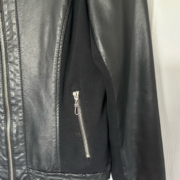 Black Ness Jacket size M. - Picture 5 of 11